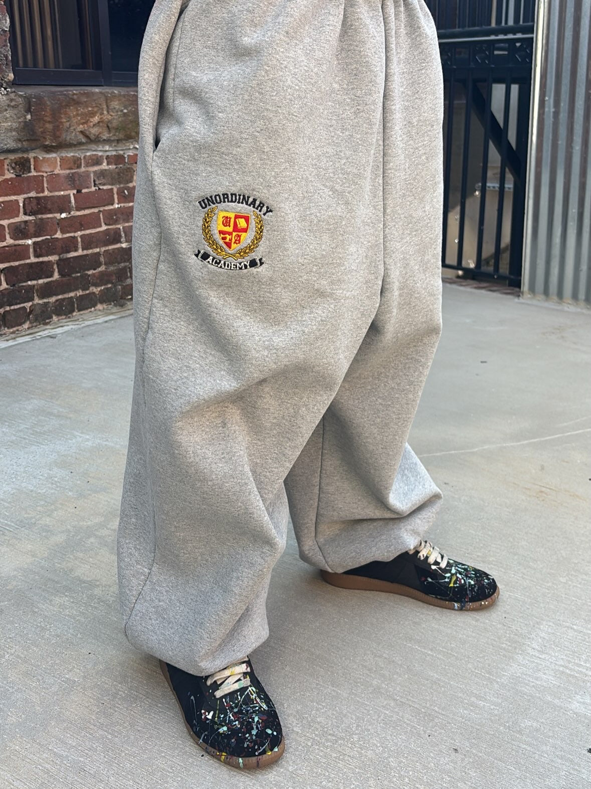 ACAD CUFF SWEATS